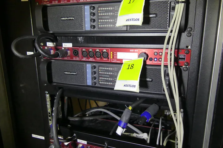 Lab.Gruppen Endstufe Modell: FP10000Q, mit Kling & Freitag CD 44 Controller